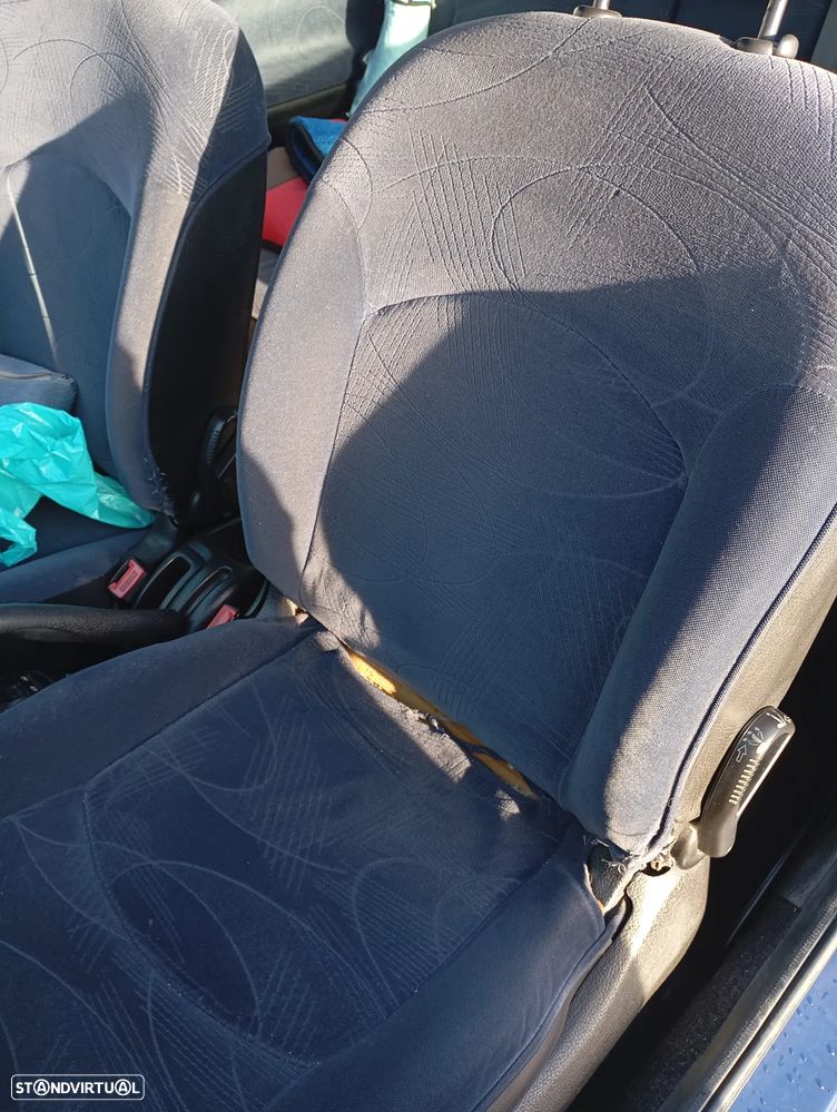 Peugeot 206 1.1 XT - 12