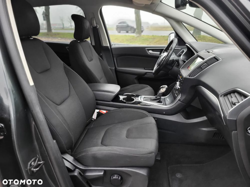 Ford S-Max 2.0 TDCi Titanium PowerShift - 12