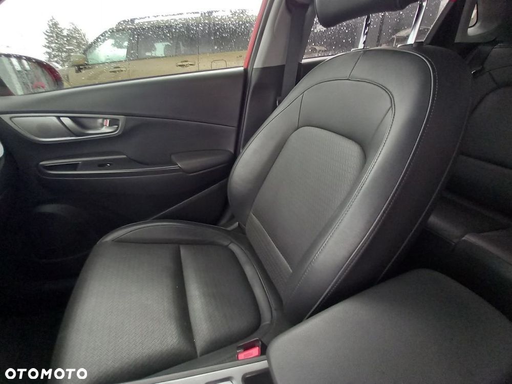 Hyundai Kona 64kWh Platinum - 23