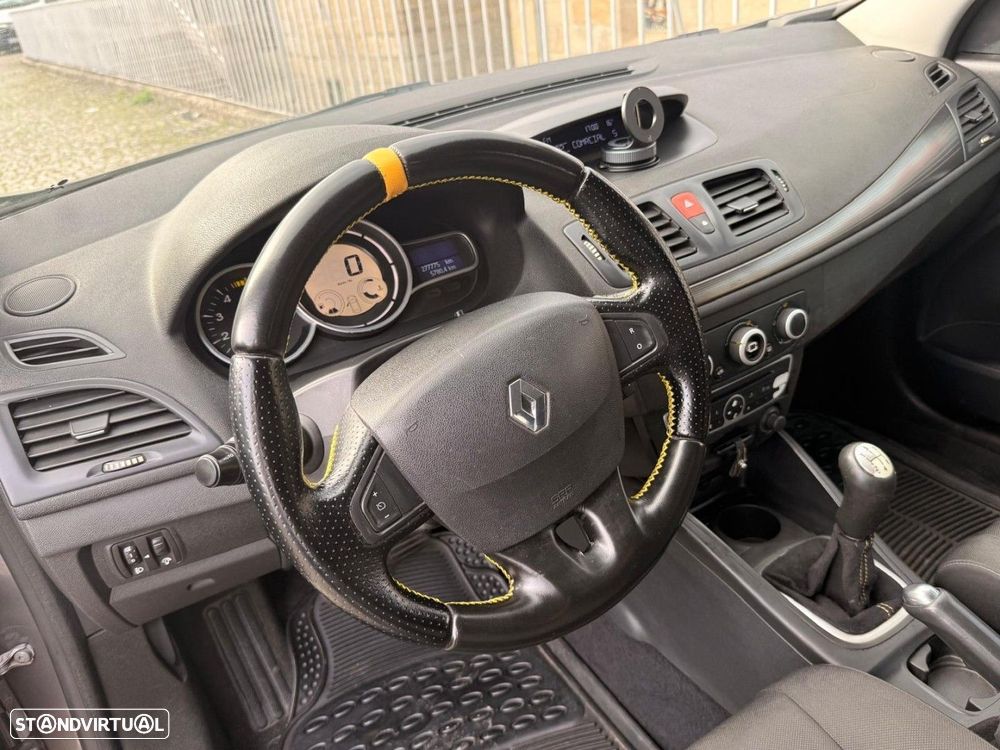 Renault Mégane Coupe 1.5 dCi Dynamique S - 9