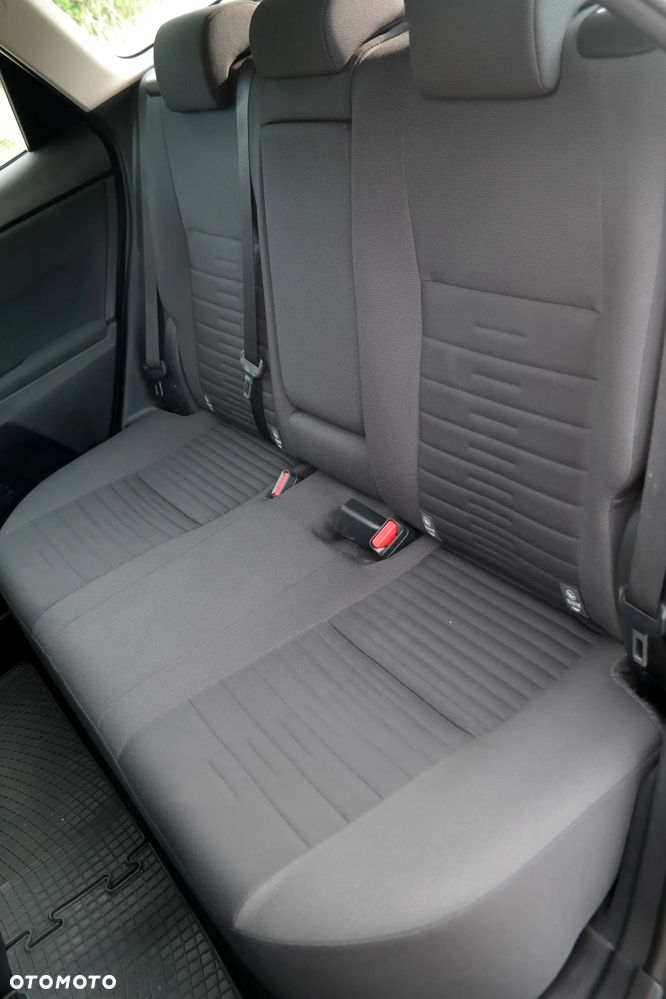 Toyota Auris 1.6 Premium - 12