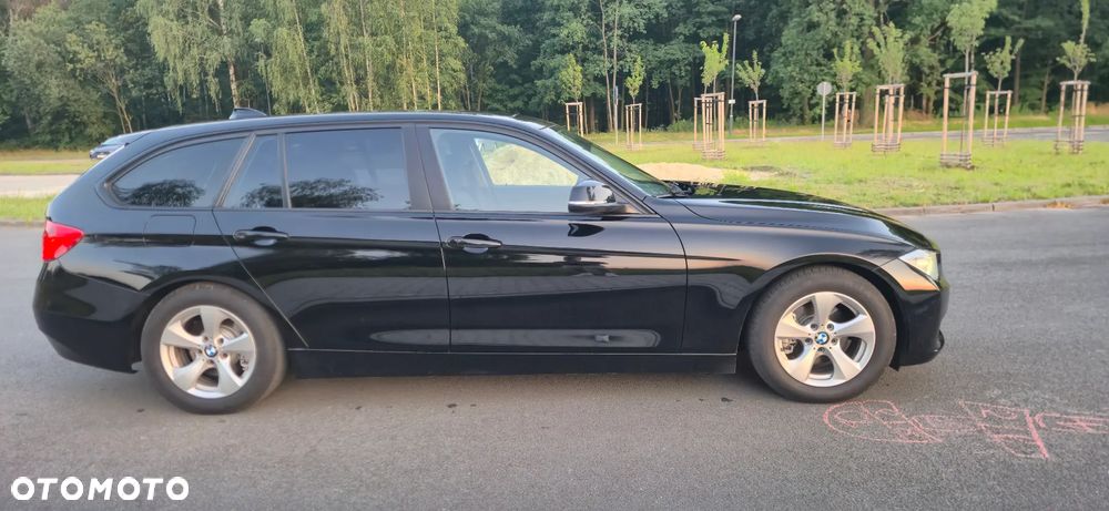 BMW Seria 3 320d Efficient Dynamic Edition - 4