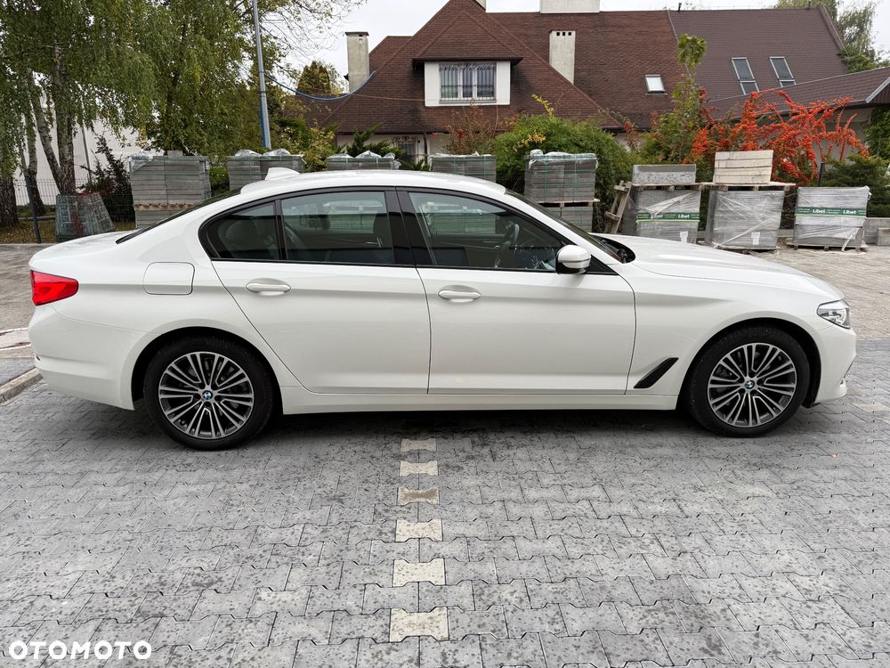 BMW Seria 5 530e iPerformance xDrive Sport Line sport - 10