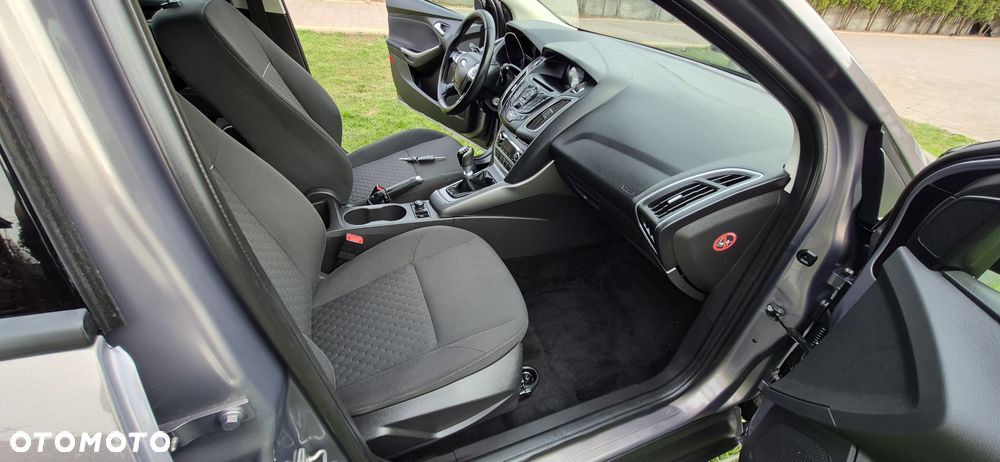 Ford Focus 1.6 TDCi DPF Champions Edition - 13