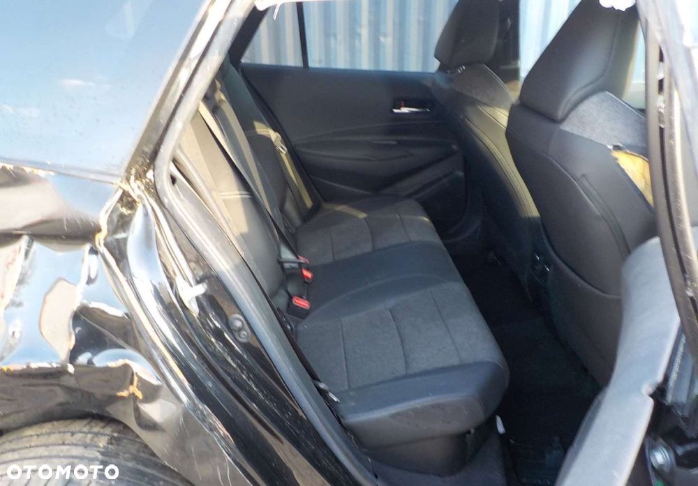 Toyota Corolla - 22