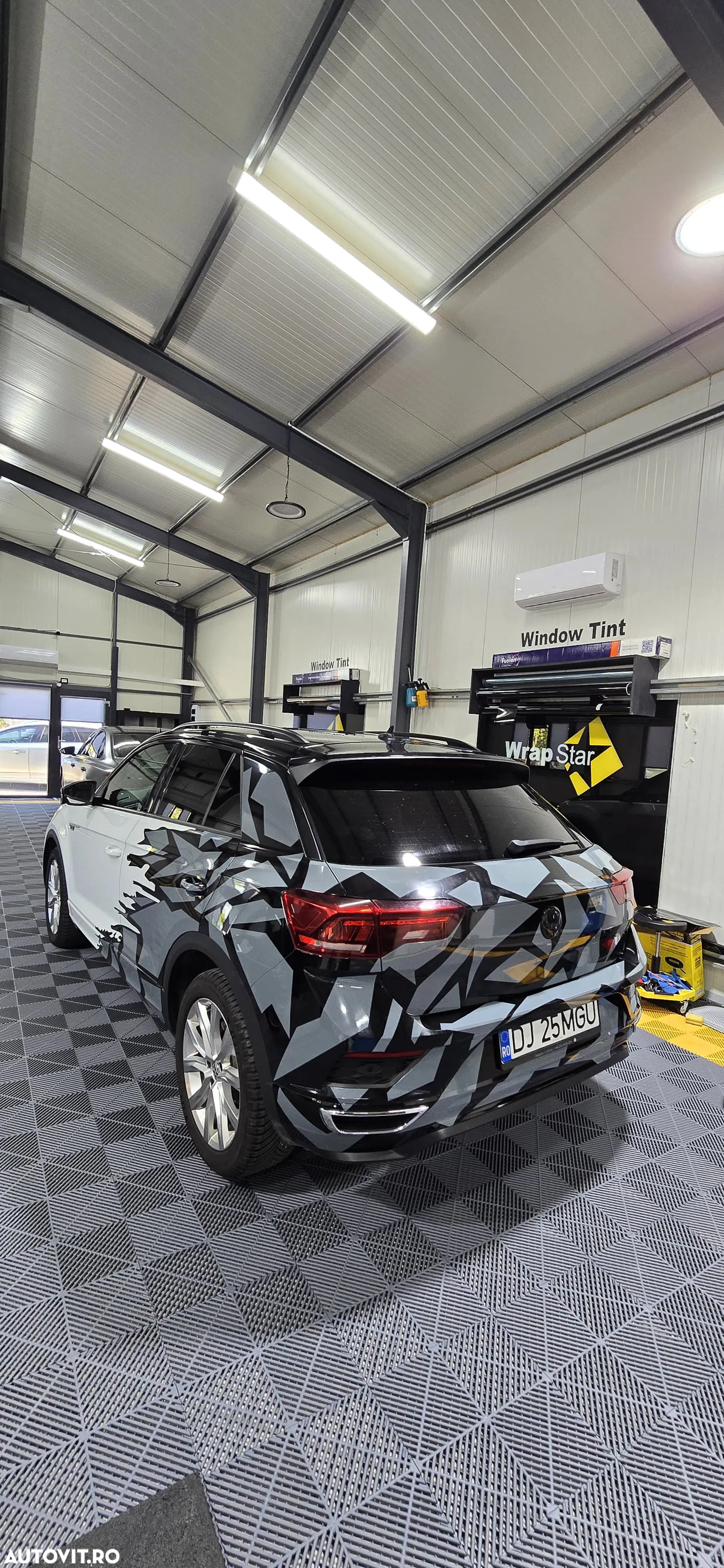 Volkswagen T-ROC - 3