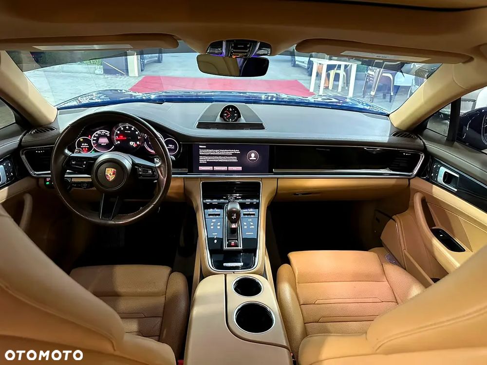 Porsche Panamera 4S - 7