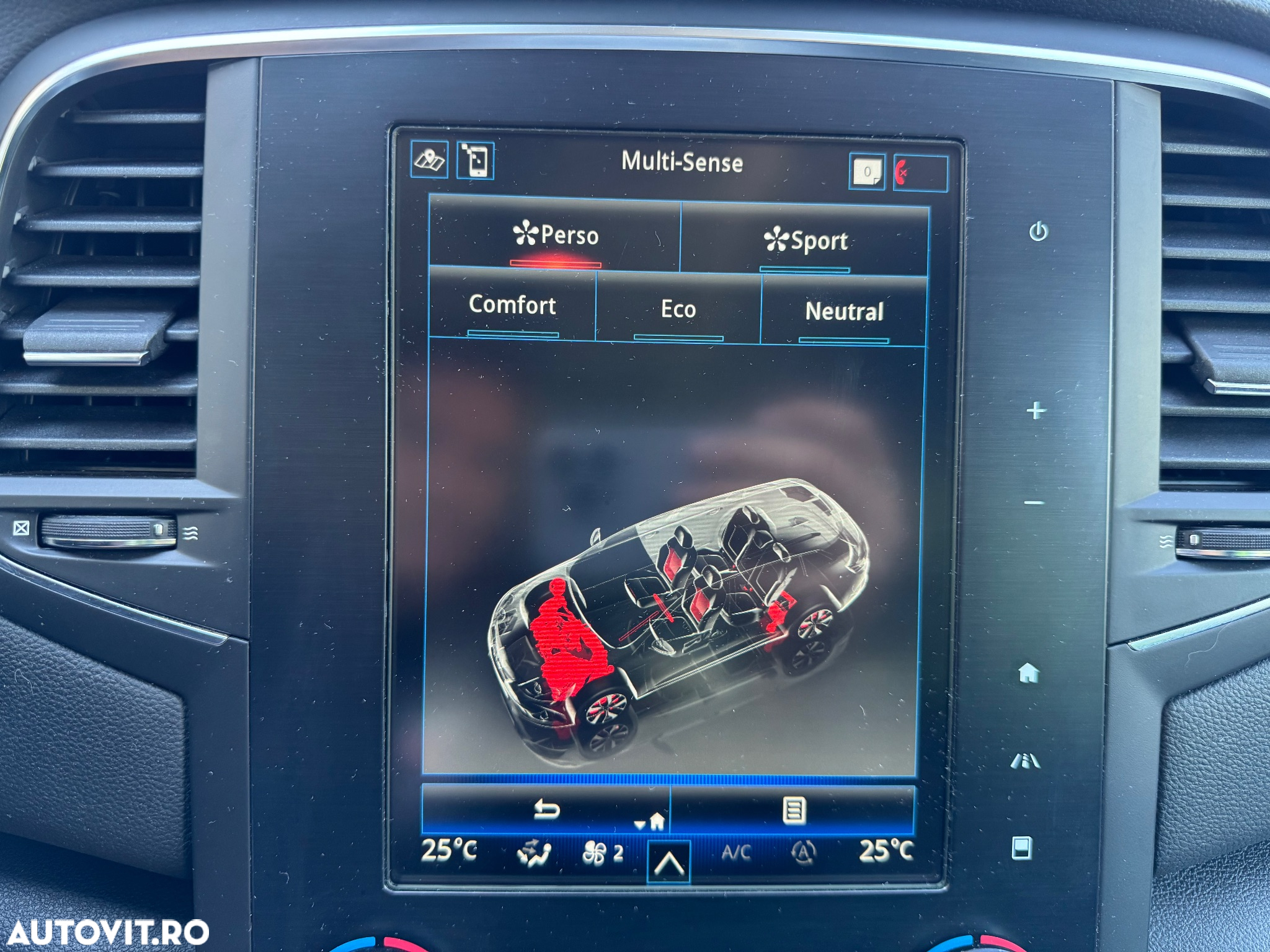 Renault Megane BLUE dCi 115 EDC BOSE EDITION - 23