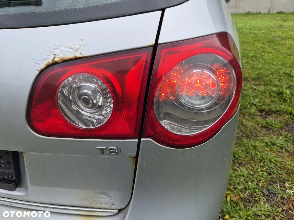 Volkswagen Passat - 12