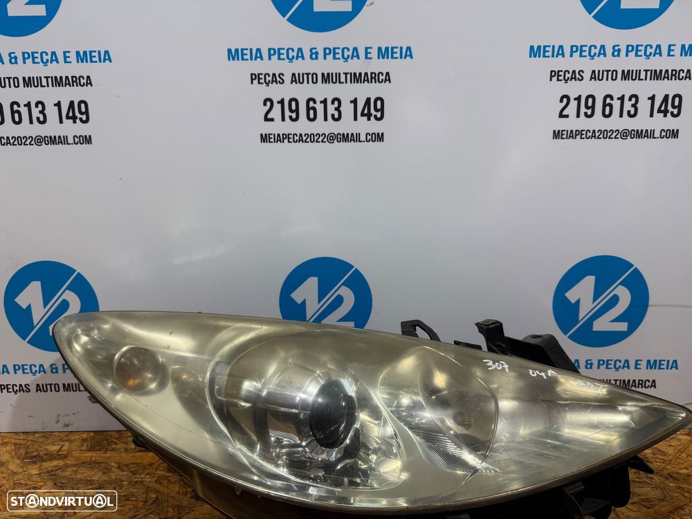 Farol direito Peugeot 307 - 1