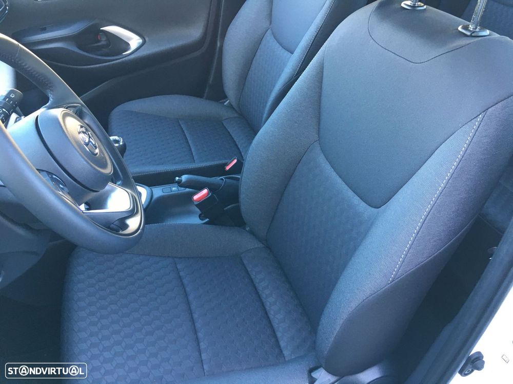 Toyota Yaris 1.0 VVT-i Comfort Plus - 9