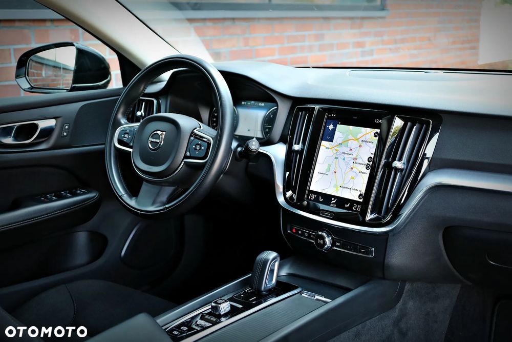 Volvo V60 B4 D Momentum - 13