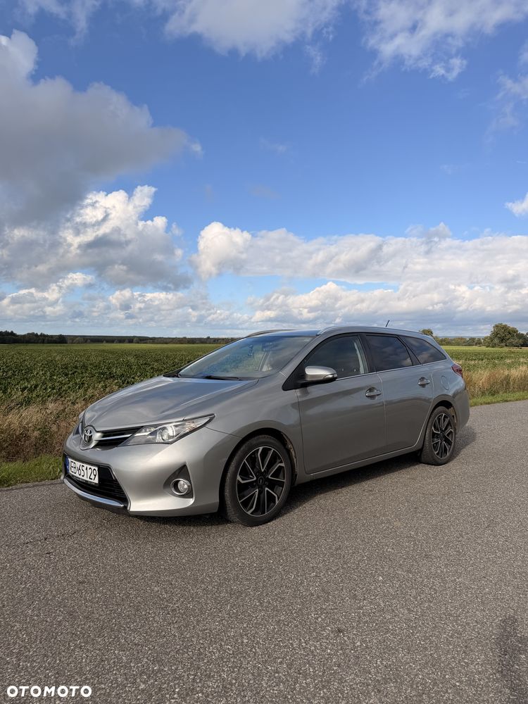 Toyota Auris - 1