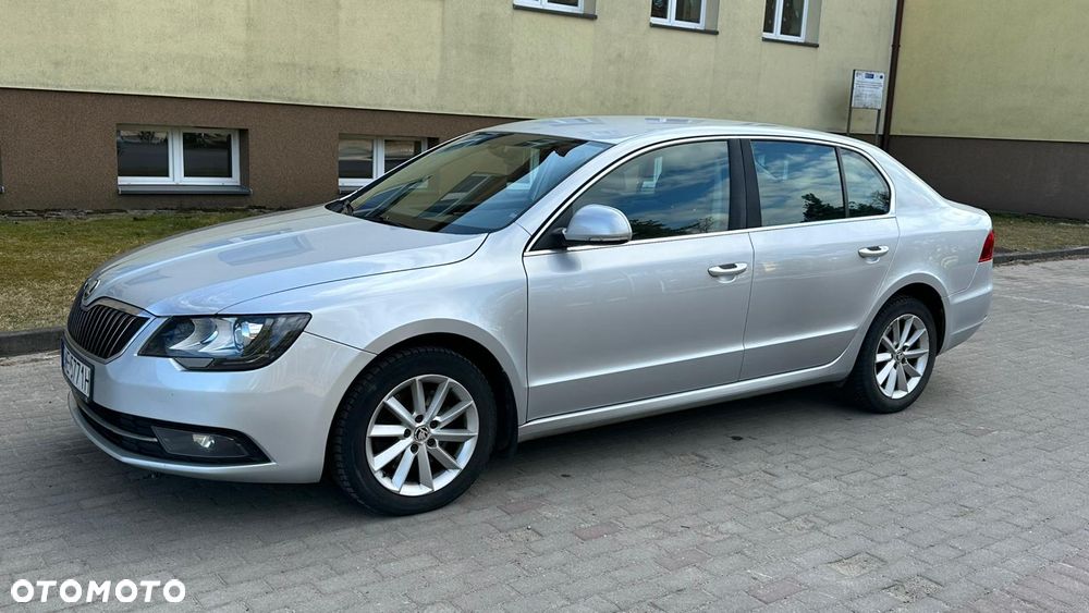 Skoda Superb 2.0 TDI Ambition - 11