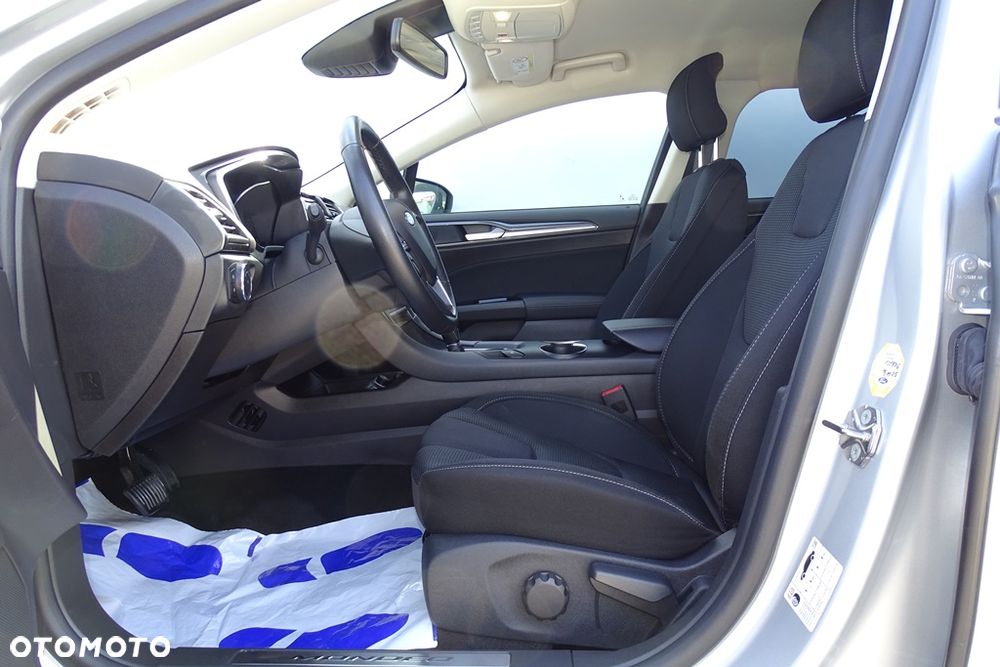 Ford Mondeo 2.0 Hybrid Titanium - 19