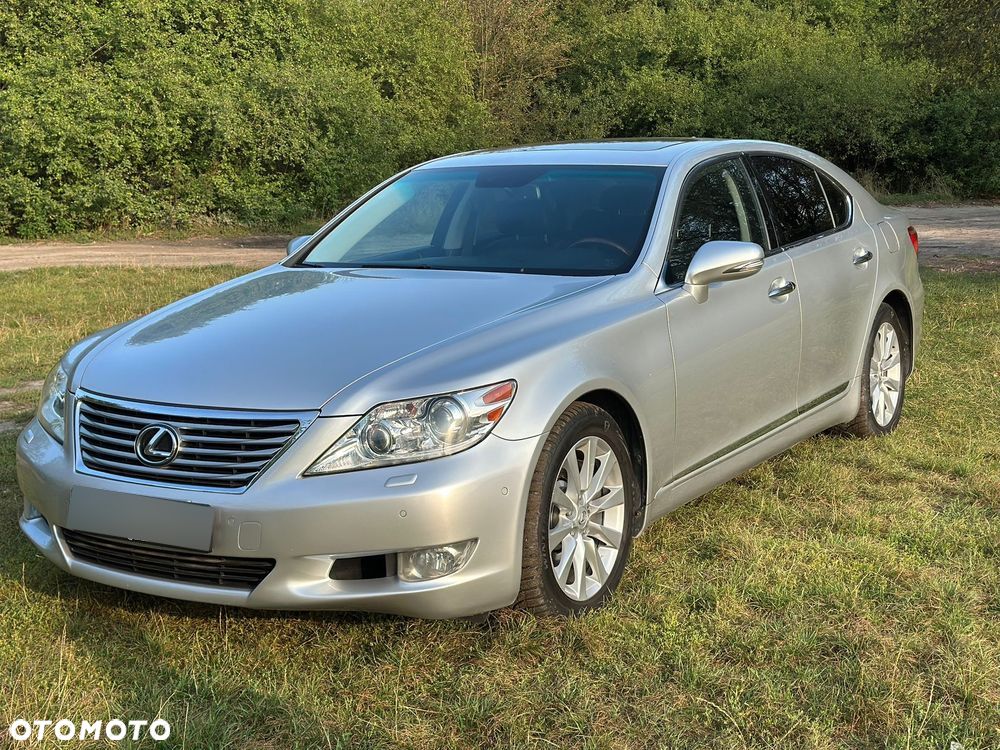 Lexus LS 460 AWD - 1