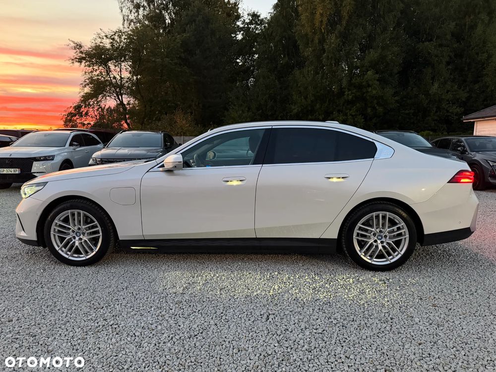 BMW Seria 5 530e xDrive - 8