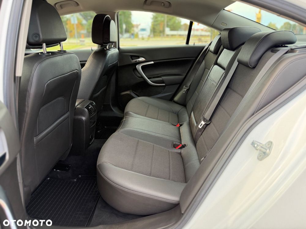 Opel Insignia 2.0 Turbo Cosmo - 9