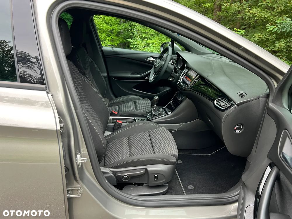 Opel Astra 1.4 Turbo Innovation - 21