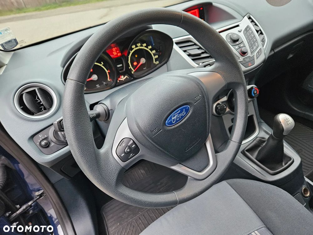 Ford Fiesta 1.25 Champions Edition - 17
