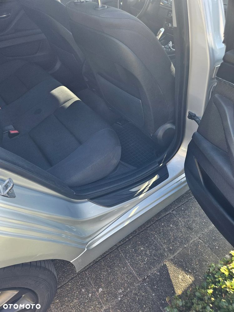 BMW Seria 5 520d xDrive - 8