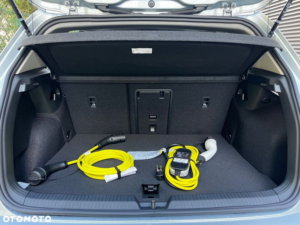 Volkswagen Golf - 8