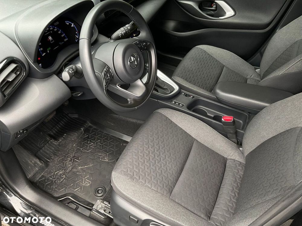 Toyota Yaris Cross Hybrid 1.5 Comfort - 23