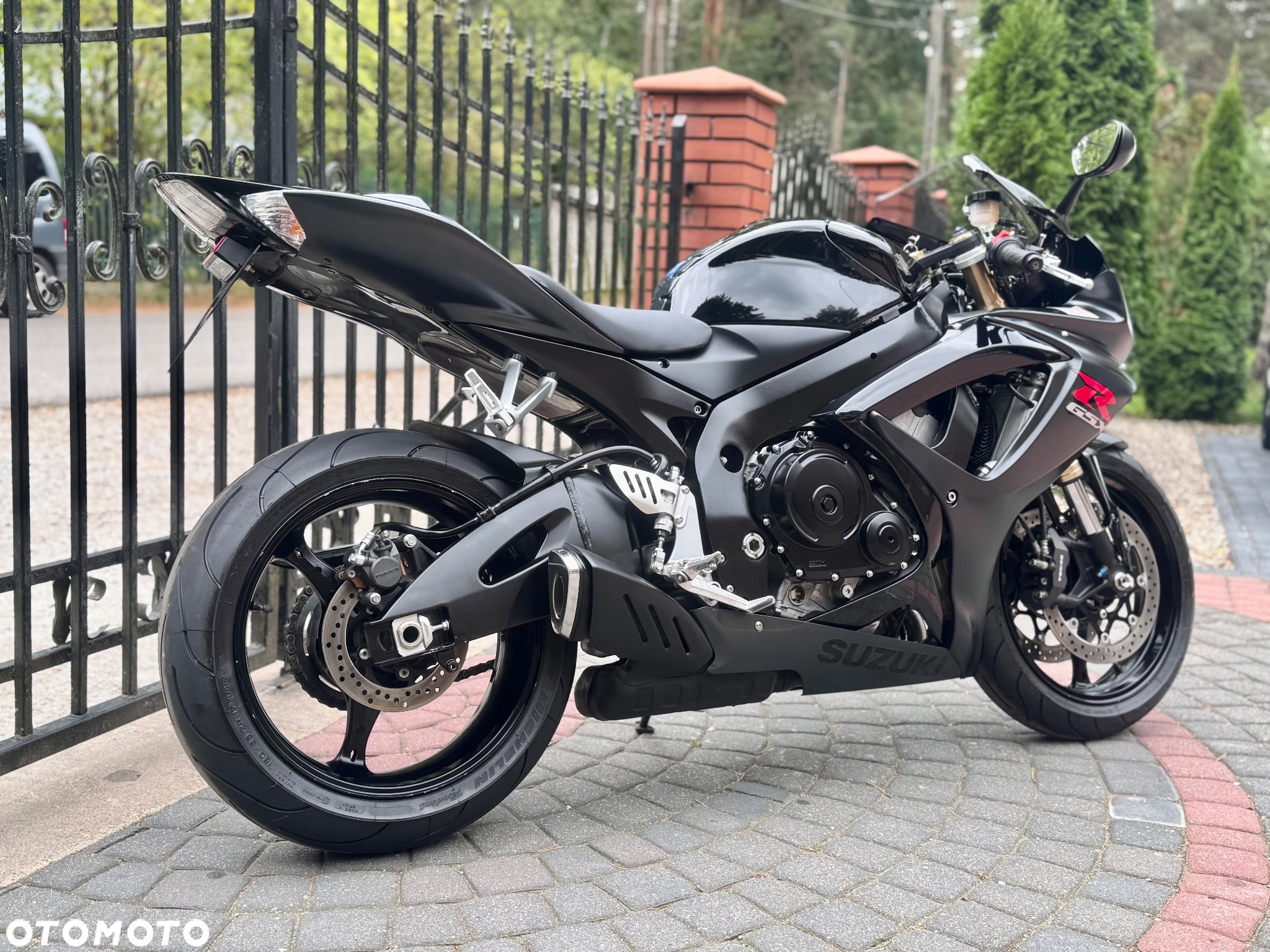 Suzuki GSX-R - 4