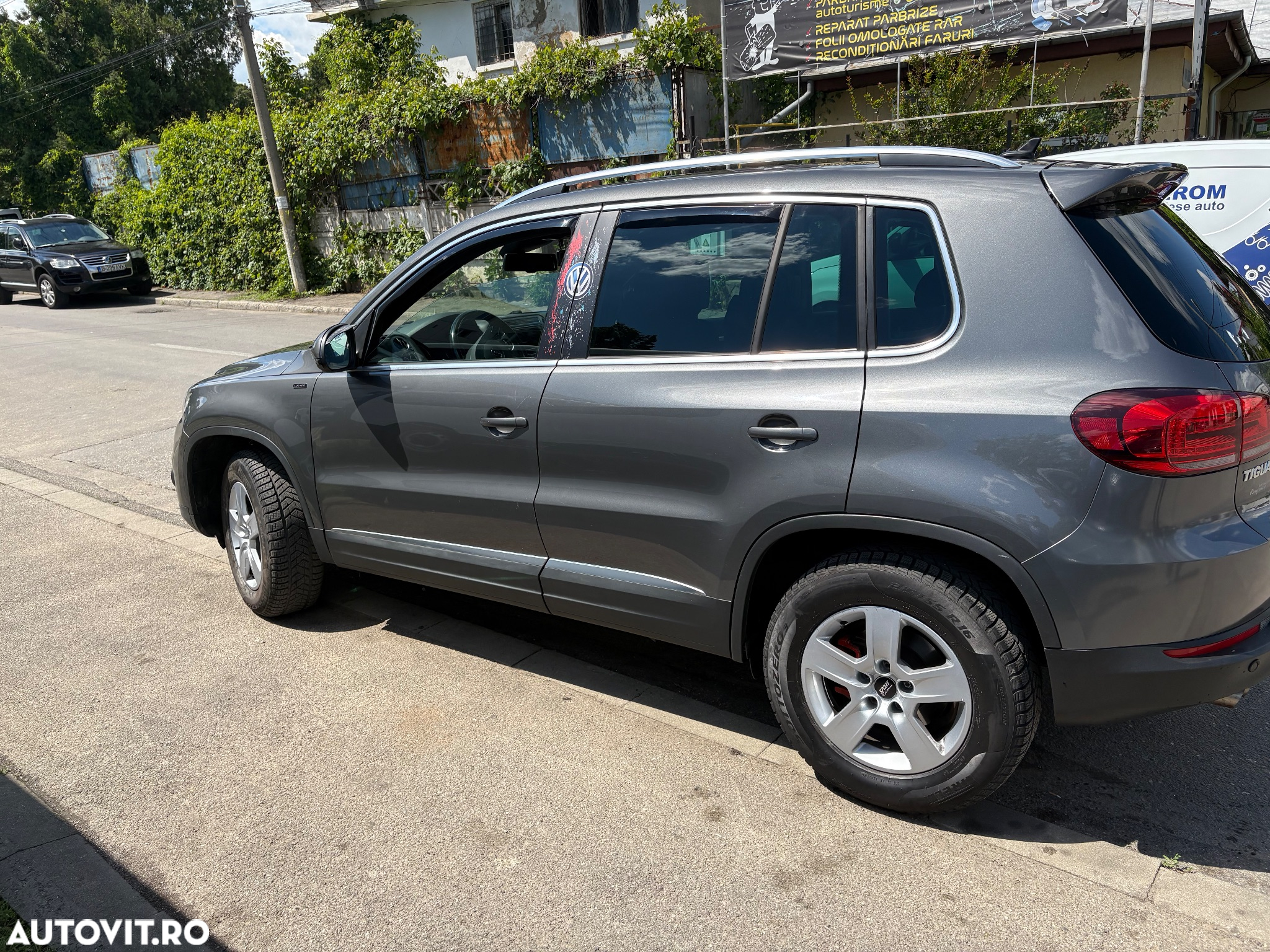 Volkswagen Tiguan 2.0 TDI SCR 4MOTION BlueMotion Technology Lounge Sport & Style - 8