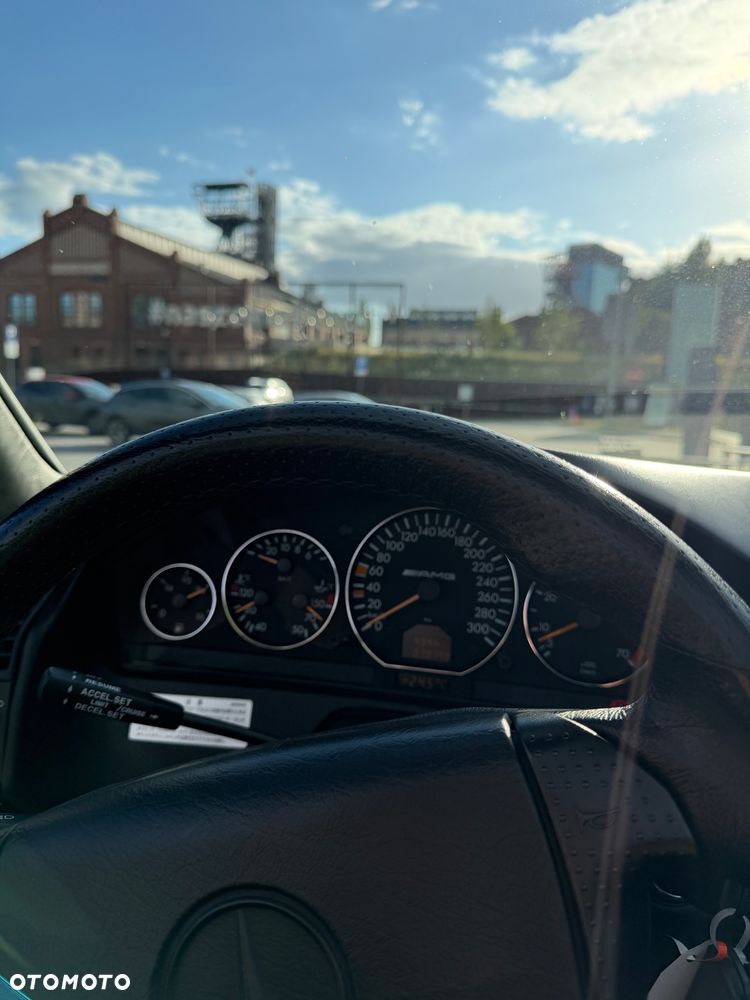 Mercedes-Benz SL - 10