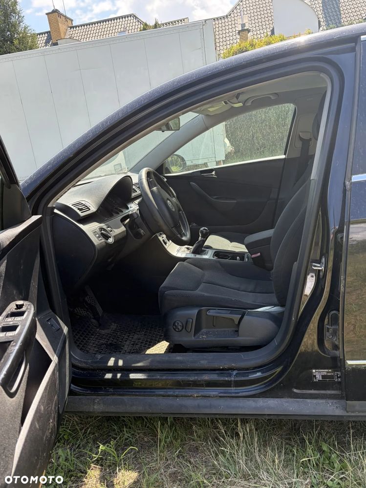 Volkswagen Passat 2.0 TDI Comfortline - 9