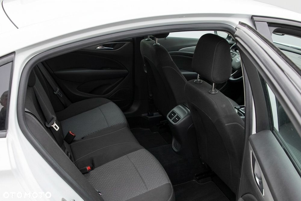 Opel Insignia - 9