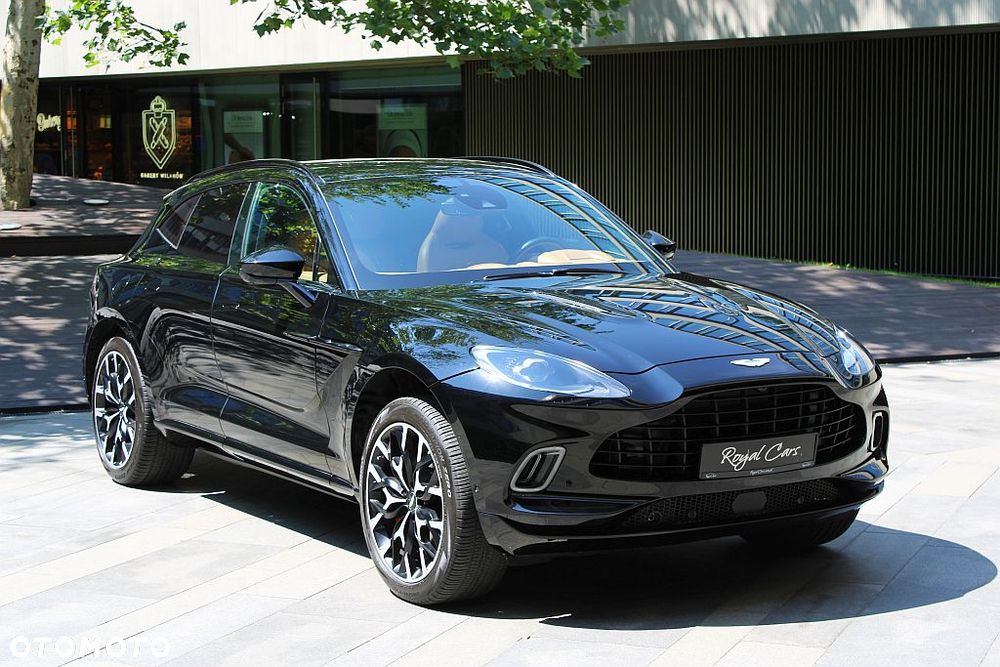 Aston Martin DBX - 2