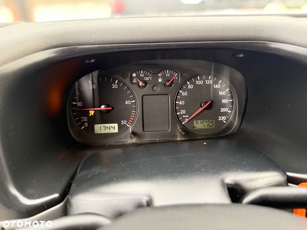 Volkswagen Caravelle GL - 3
