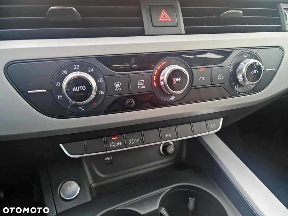 Audi A4 Limousine - 14