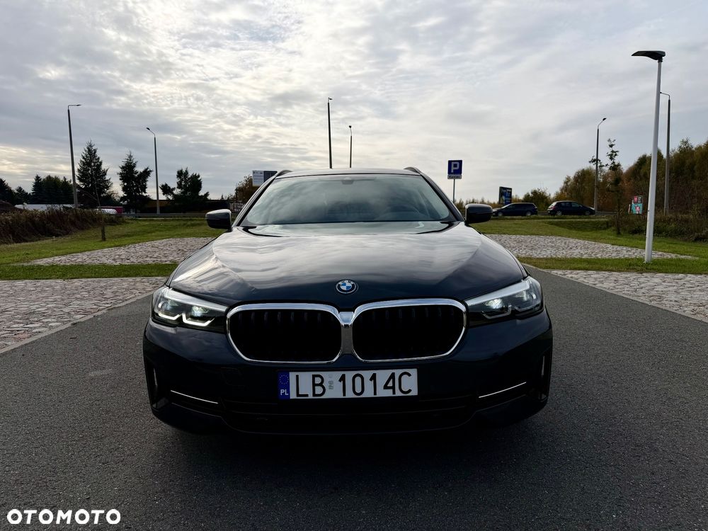 BMW Seria 5 530e Luxury Line - 2