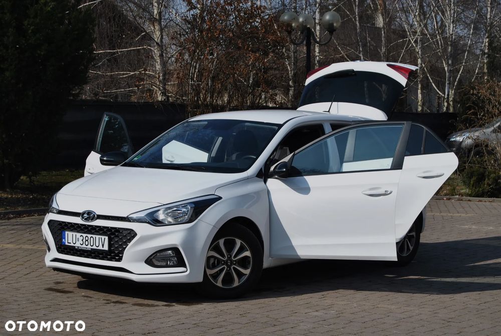 Hyundai i20 - 20