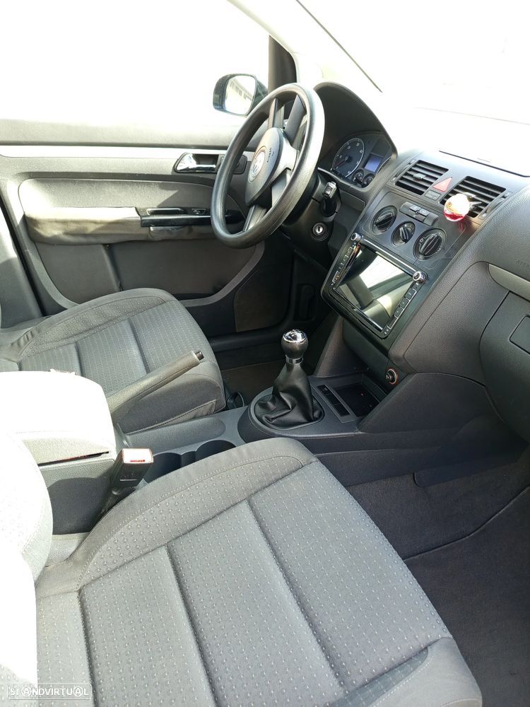 VW Touran 1.9 TDi Basis 7L - 15