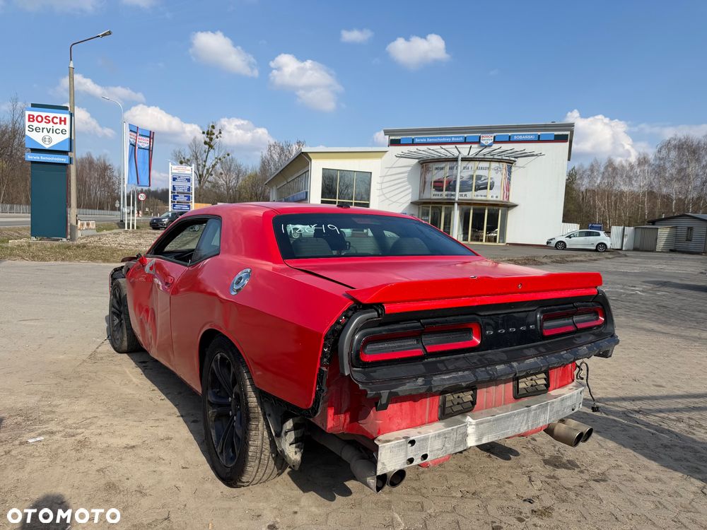 Dodge Challenger - 5