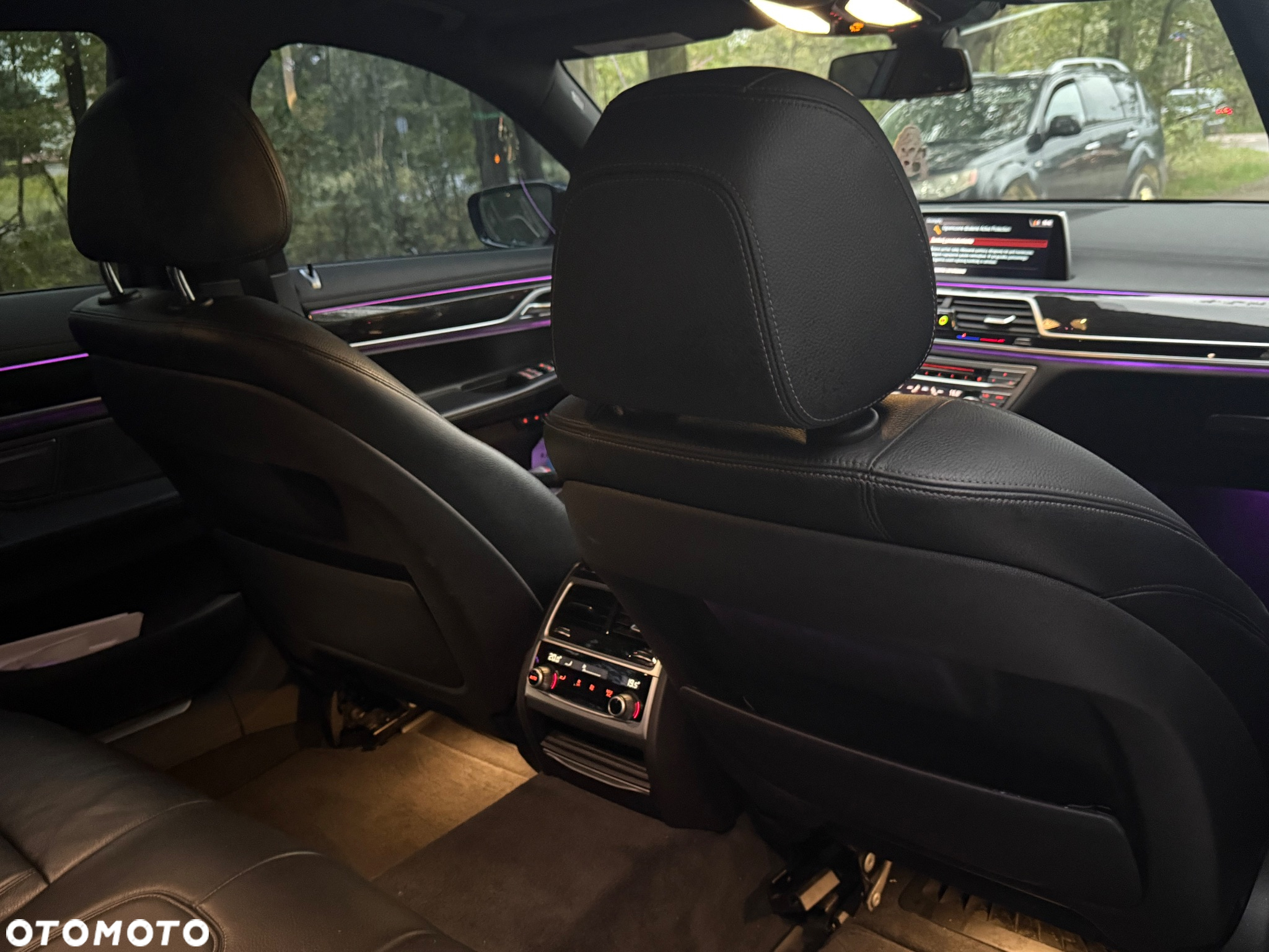 BMW Seria 7 740Li - 21