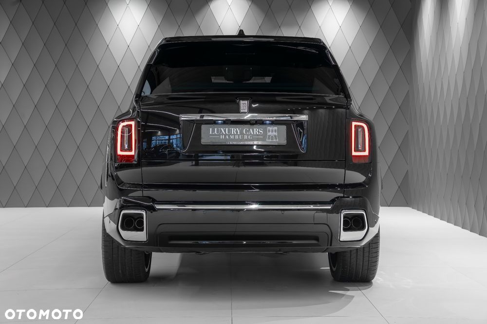 Rolls-Royce Cullinan - 6
