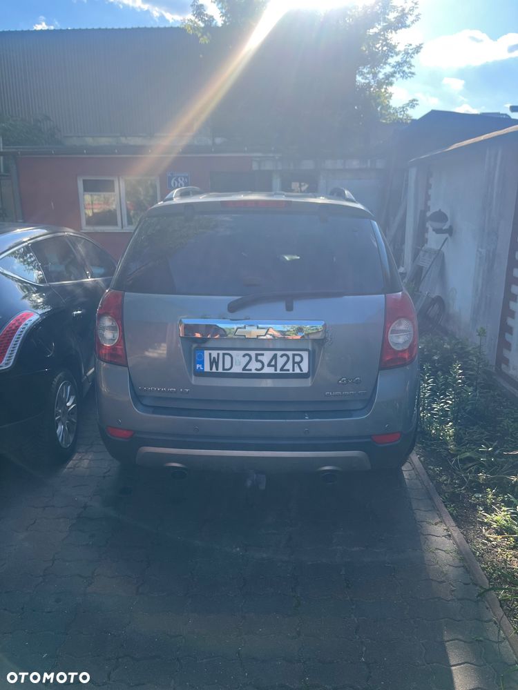 Chevrolet Captiva 2.0 4WD 7 Sitzer Automatik LT Exclusive - 2