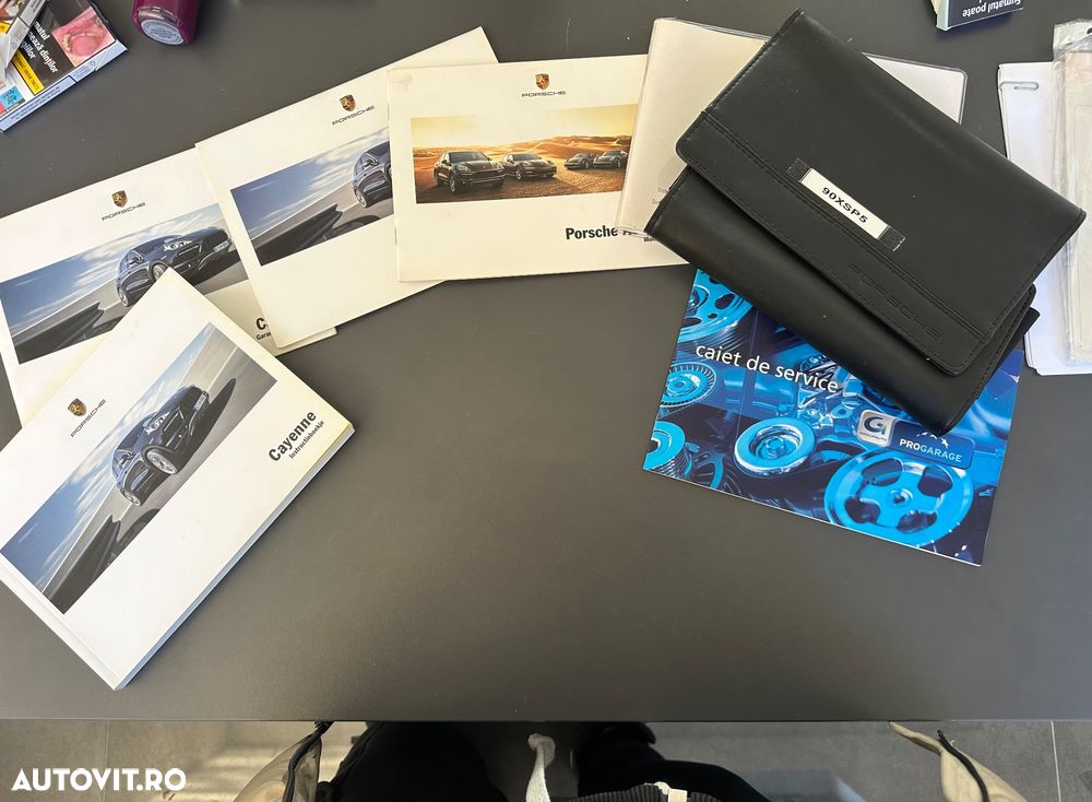 Porsche Cayenne Platinum Edition - 25