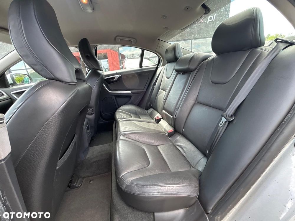 Volvo S60 D5 AWD Geartronic Summum - 21