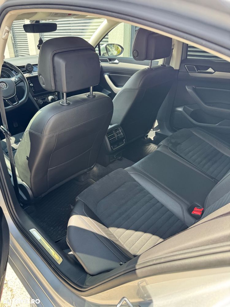 Volkswagen Passat 2.0 TDI DSG Highline - 34