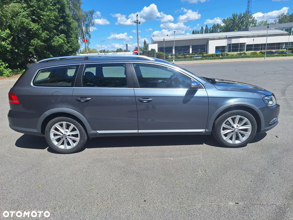 Volkswagen Passat 2.0 TDI 4Motion DSG BlueMotion Tech R-Line - 2