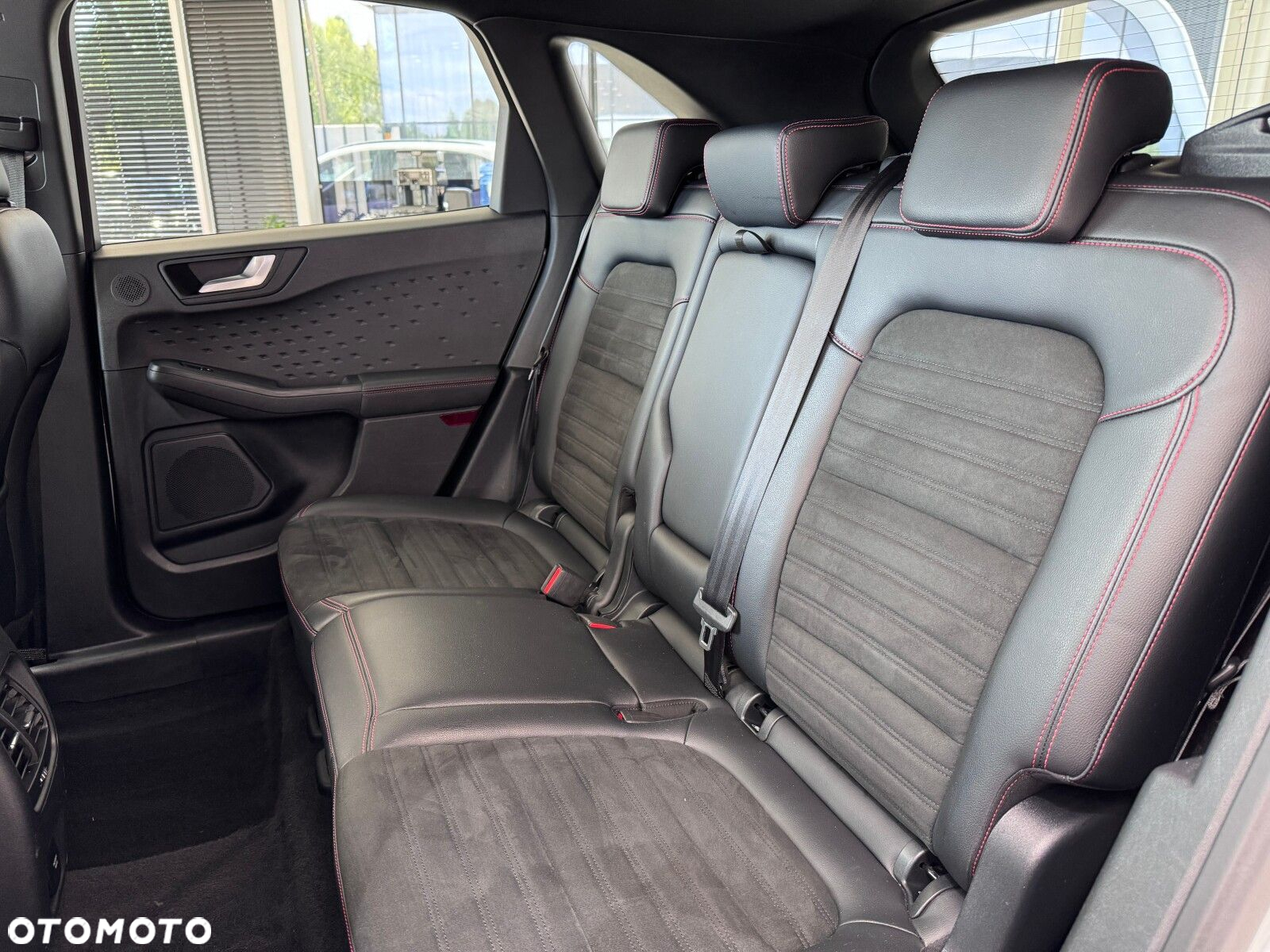 Ford Kuga 1.5 EcoBoost FWD ST-Line X - 13