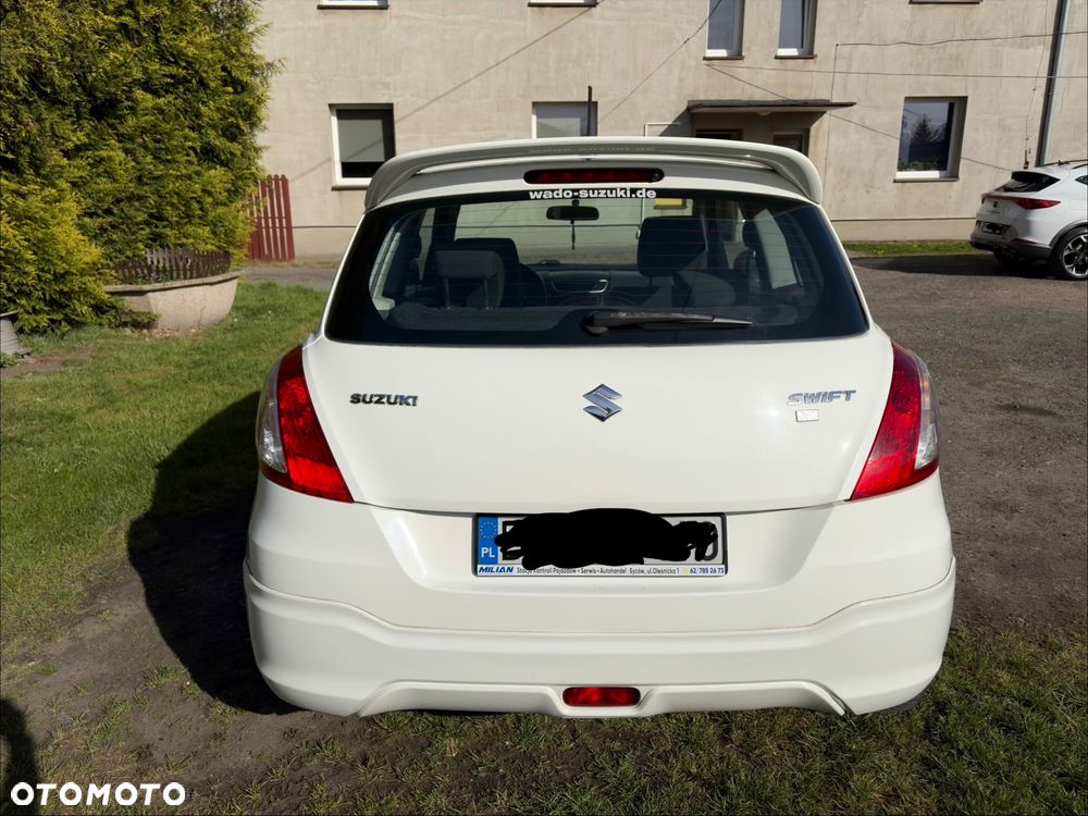 Suzuki Swift 1.2 Premium - 4