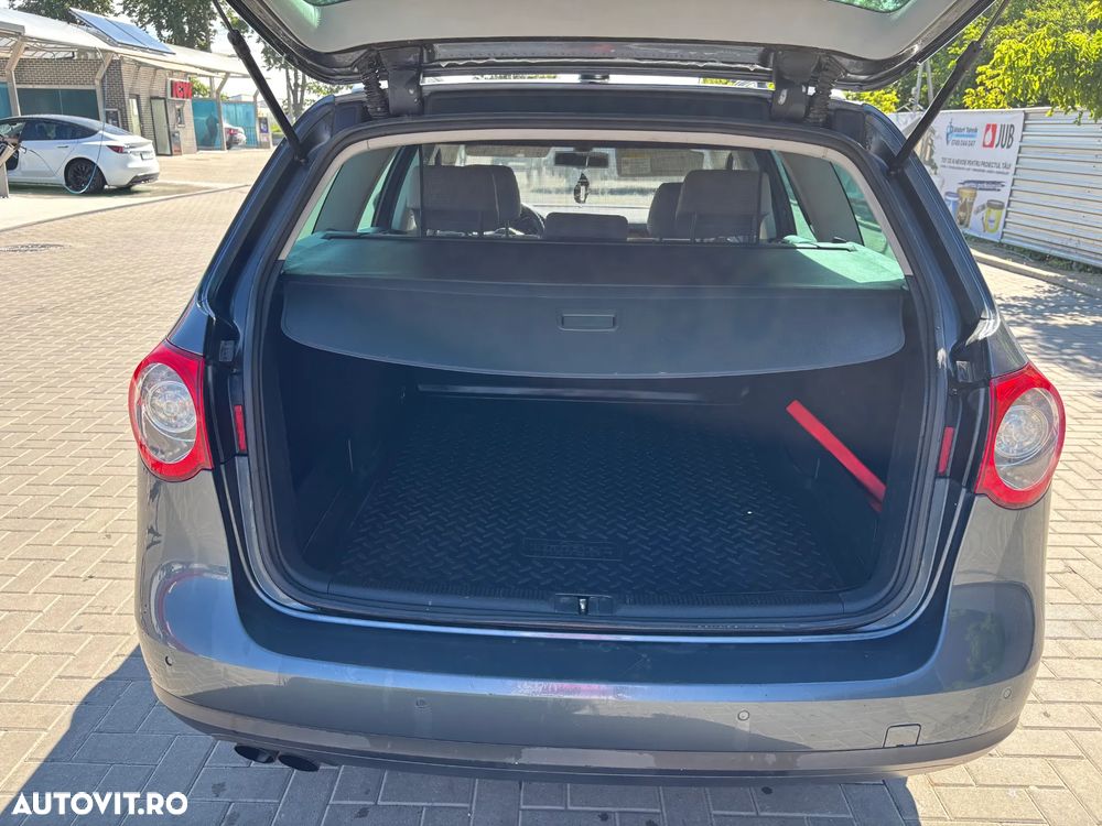 Volkswagen Passat 2.0 TDI Comfortline DPF - 16