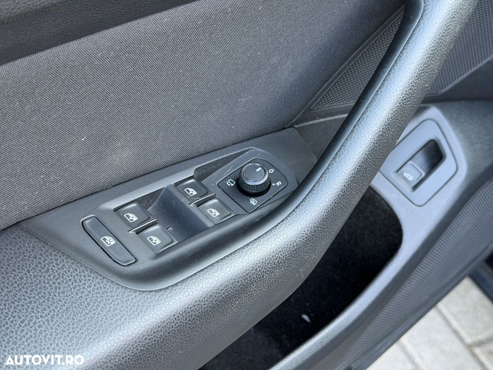 Volkswagen Passat 2.0 TDI SCR DSG Business - 36